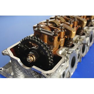 Mercedes Zylinderkopf aus OM 113.941 Motor (links)